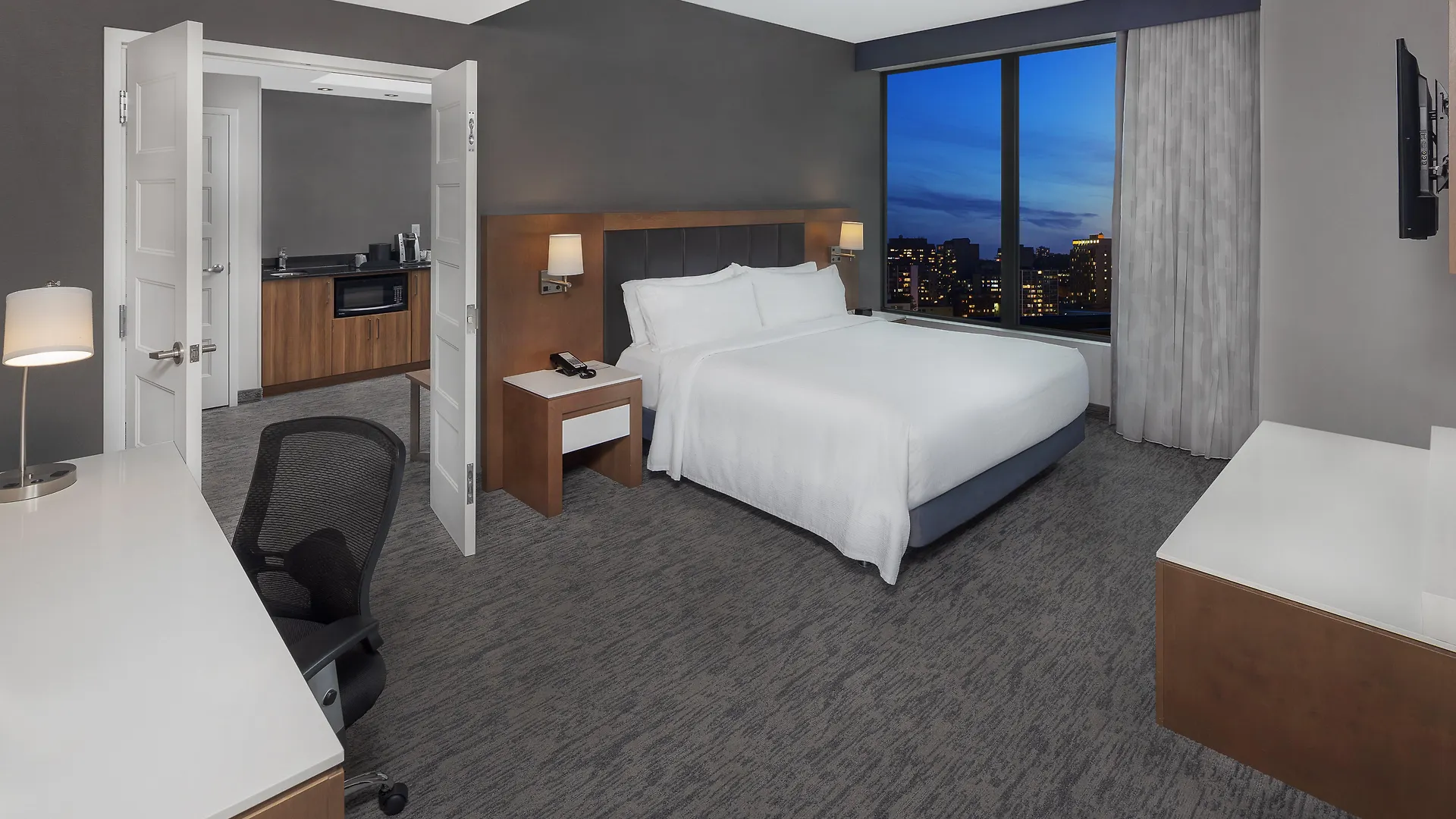 Holiday Inn Hotel & Suites - Montreal Centre-Ville Ouest By Ihg