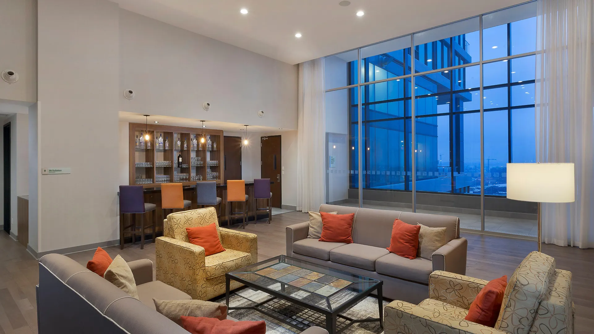 Holiday Inn Hotel & Suites - Montreal Centre-Ville Ouest By Ihg