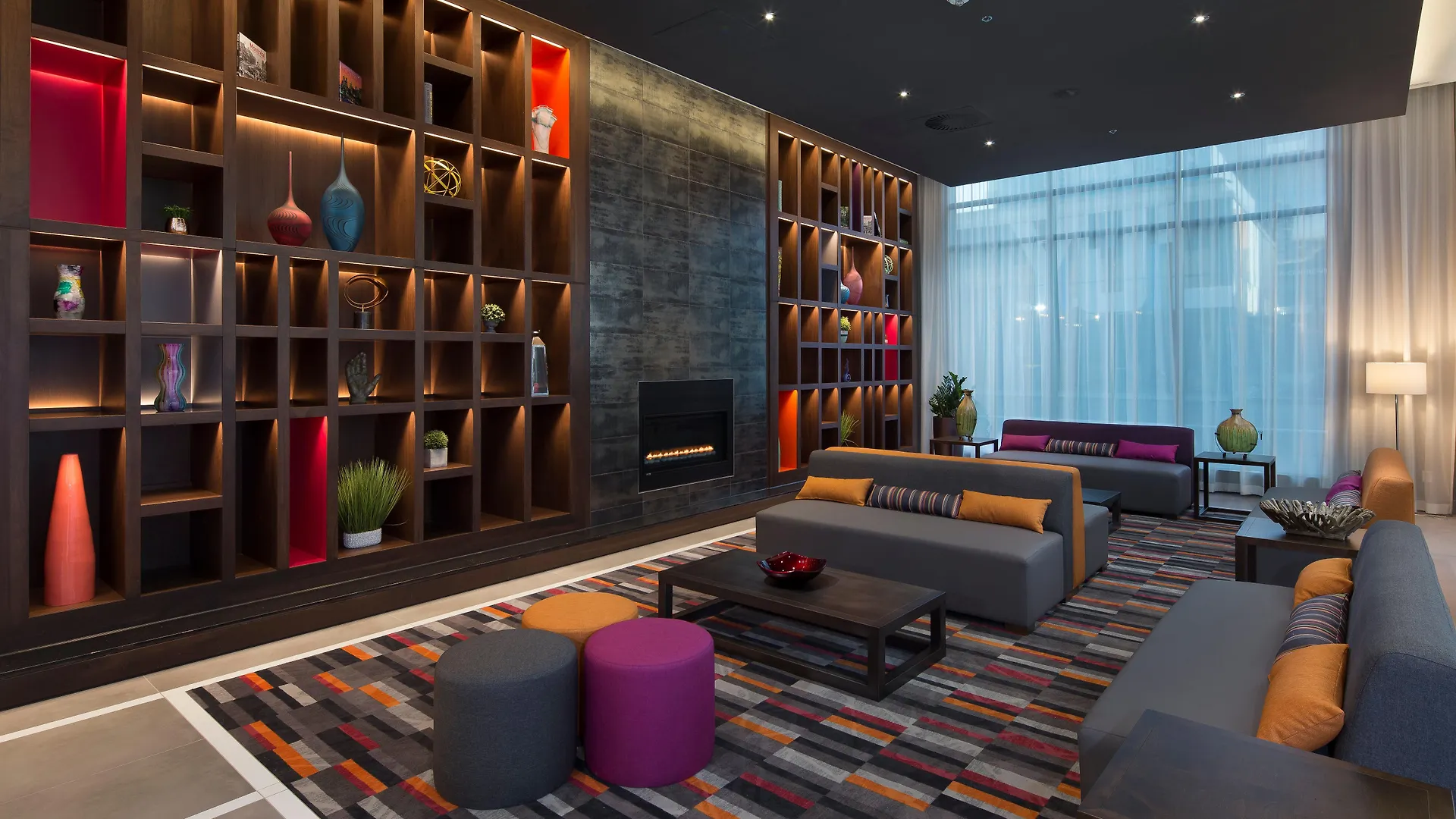 Holiday Inn Hotel & Suites - Montreal Centre-Ville Ouest By Ihg