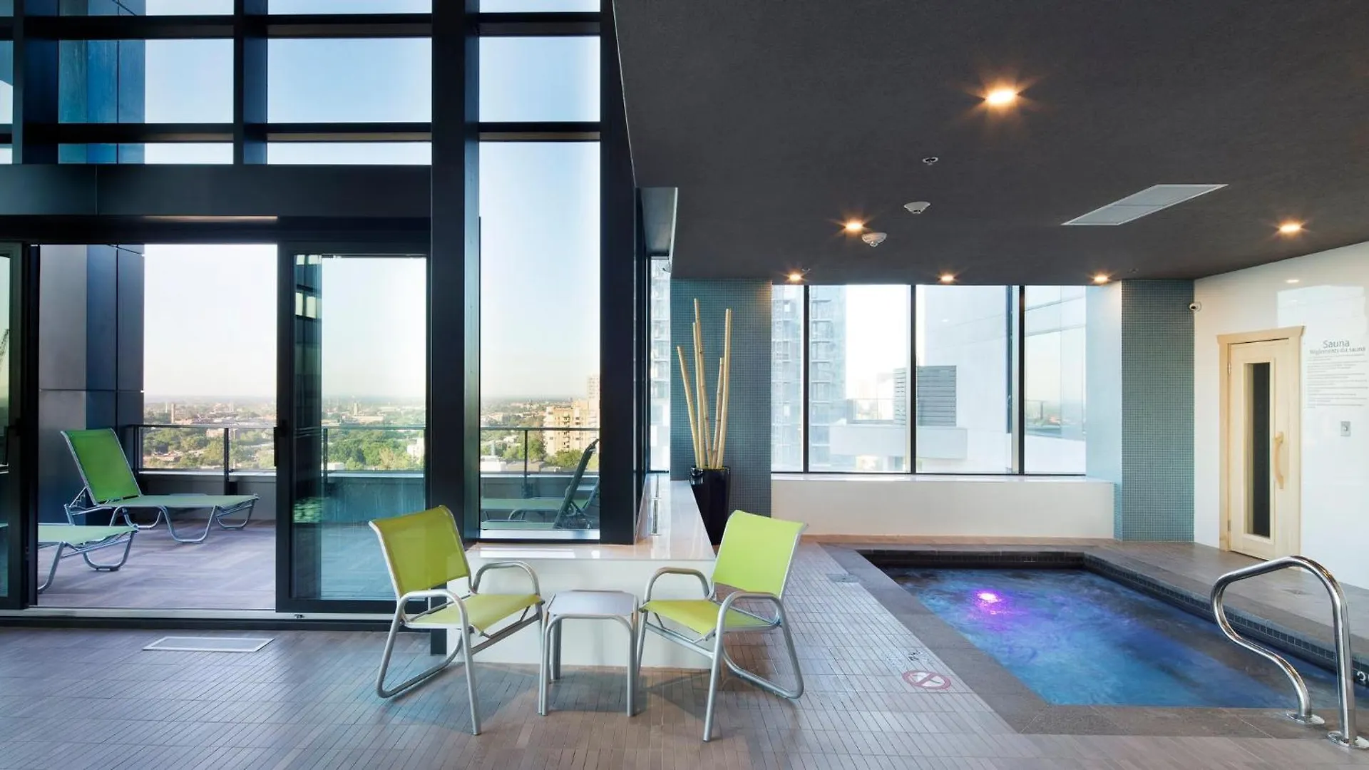 Holiday Inn Hotel & Suites - Montreal Centre-Ville Ouest By Ihg