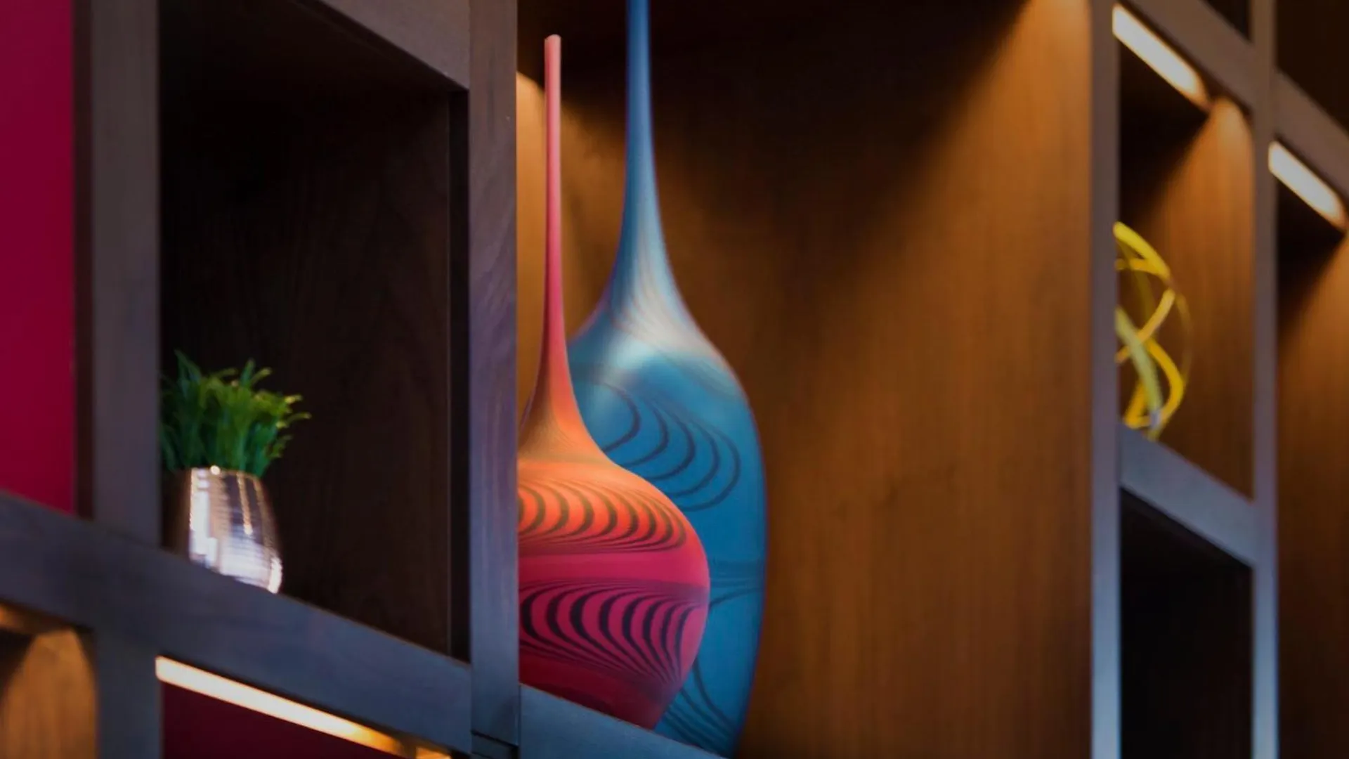 Holiday Inn Hotel & Suites - Montreal Centre-Ville Ouest By Ihg 4*,  Canada