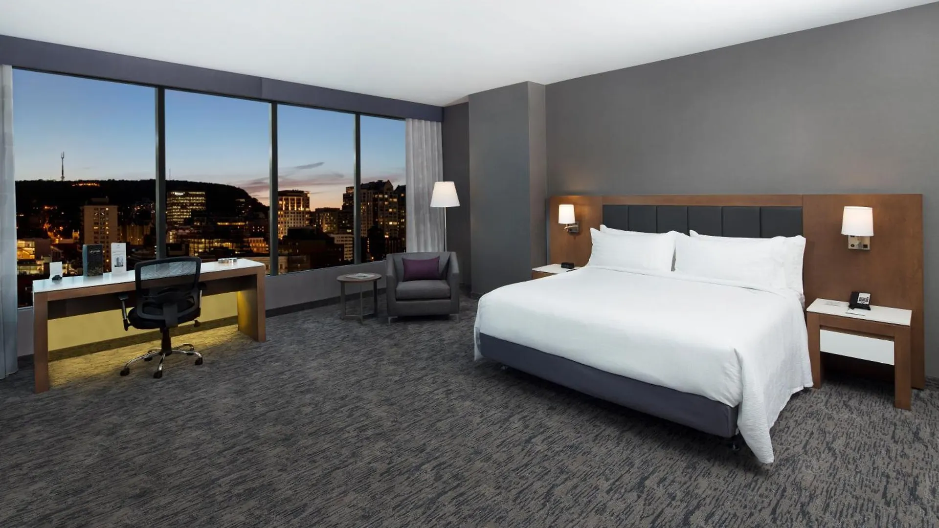 Holiday Inn Hotel & Suites - Montreal Centre-Ville Ouest By Ihg