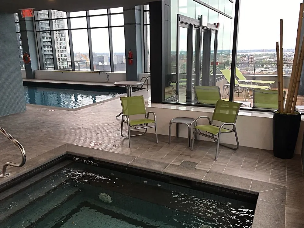 Holiday Inn Hotel & Suites - Montreal Centre-Ville Ouest By Ihg