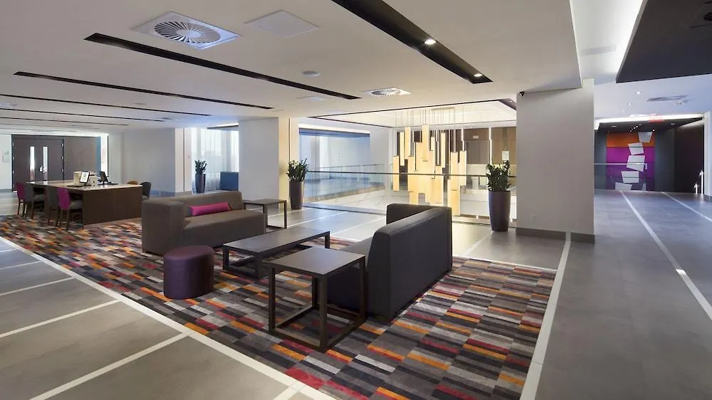 Holiday Inn Hotel & Suites - Montreal Centre-Ville Ouest By Ihg
